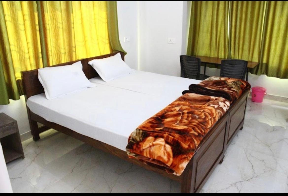 Harsh & Yash Guest House Bodh Gaya Exterior photo